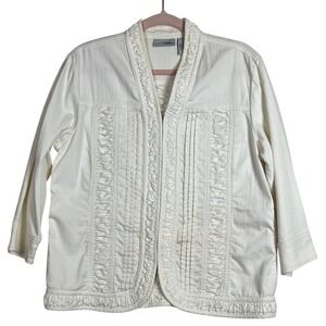 Chico's Size 2 Cream Textured Lightweight denim Blazer 3/4 sleeves and ruching‎